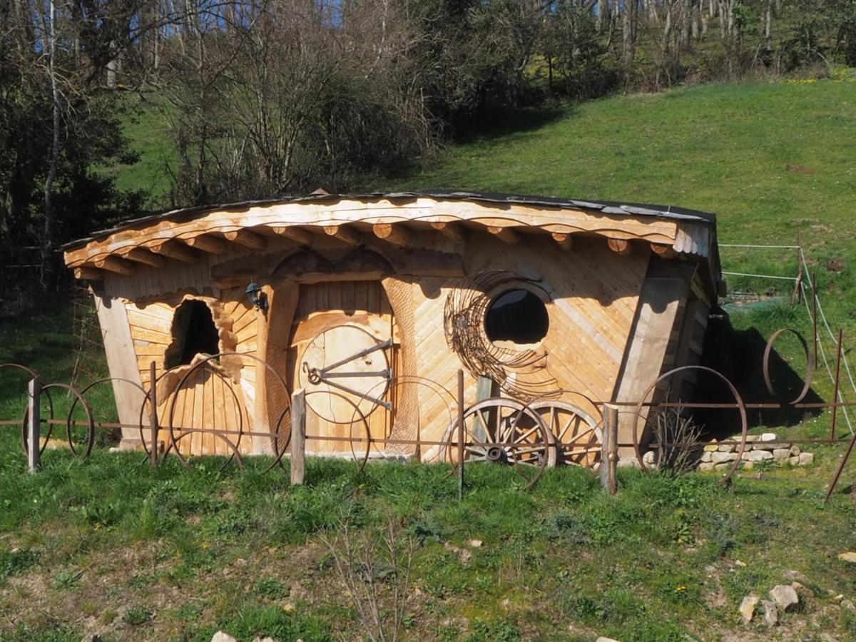 Montagny-sur-Grosne Village.Insolite מראה חיצוני תמונה