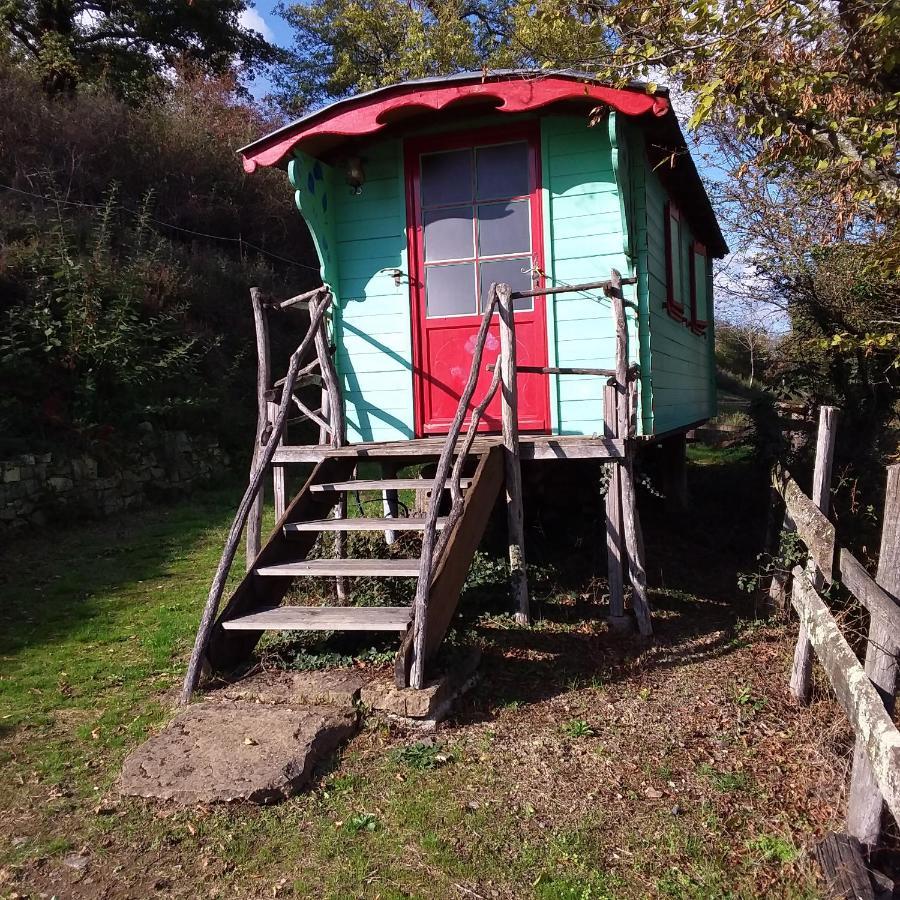Montagny-sur-Grosne Village.Insolite מראה חיצוני תמונה