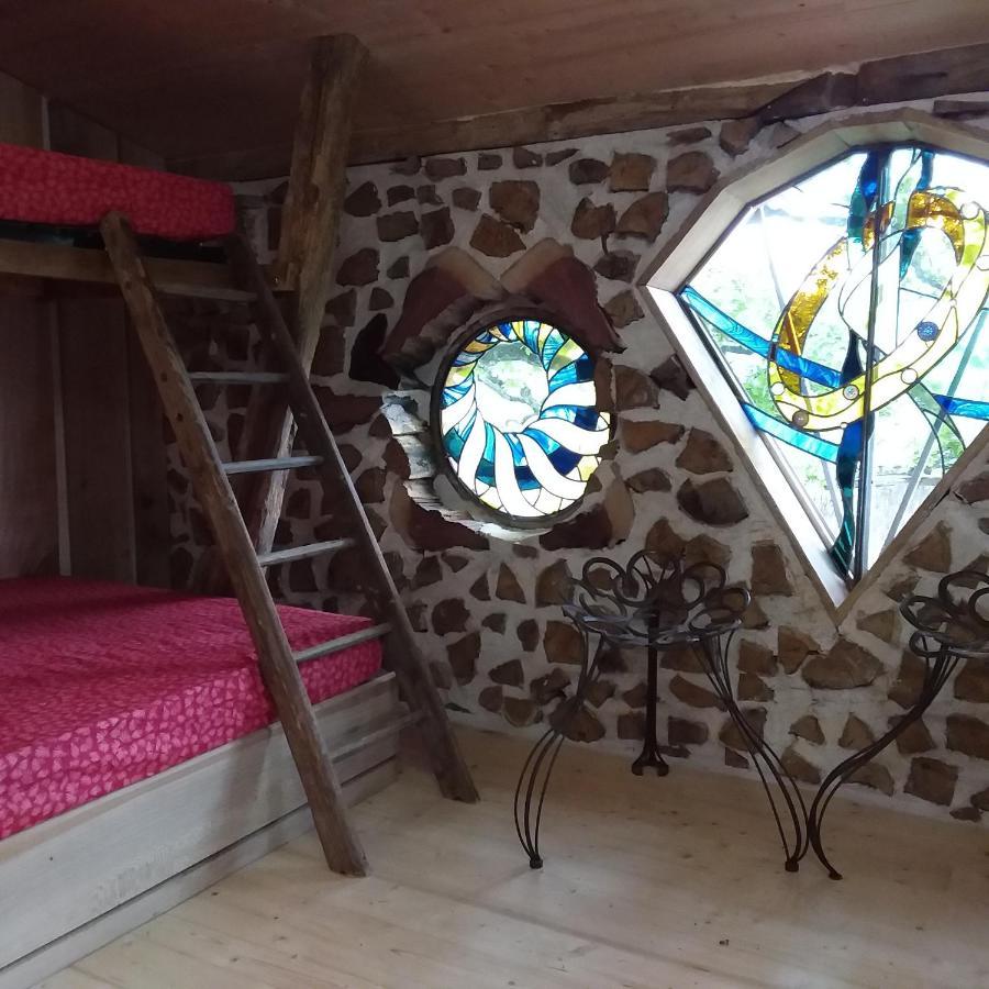 Montagny-sur-Grosne Village.Insolite מראה חיצוני תמונה